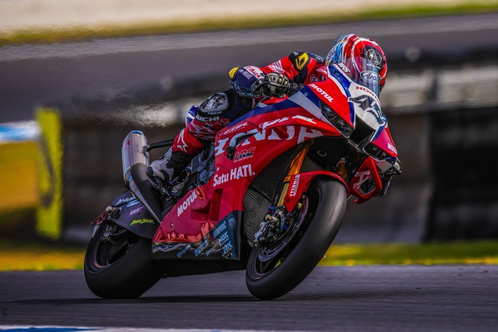 “นากาชิม่า” บิดรถแข่ง Honda CBR1000RR-R ประเดิมคว้าแต้ม 2 เรซสนามแรกที่&nbsp;ออสเตรเลีย
