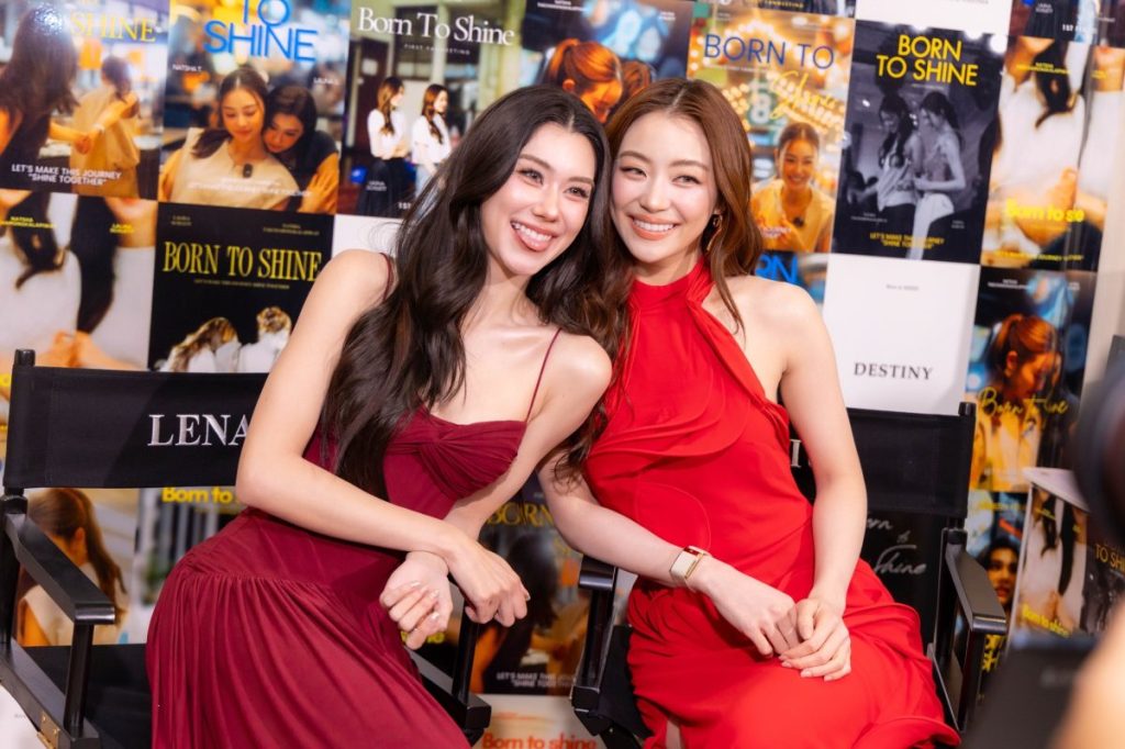 ฮ็อบทั้งฮอลล์ “ลีน่า–หมิว” พาแฟนคลับหลุดเข้า Wonderland ฟินเขินตัวบิดกันทั้งงาน “LENAMIU Born to Shine Fan&nbsp;Meeting”